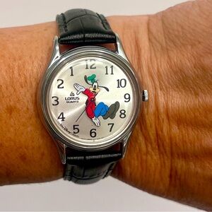 Rare Vintage Backwards Disney Goofy Lorus Quartz Watch